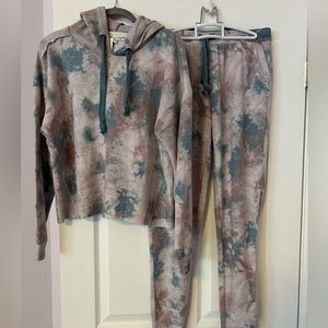 NWT, Vintage Havana, super soft cloud matching hoodie and joggers, size S, pink